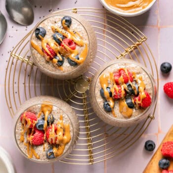 almond butter chia pudding in small glasses