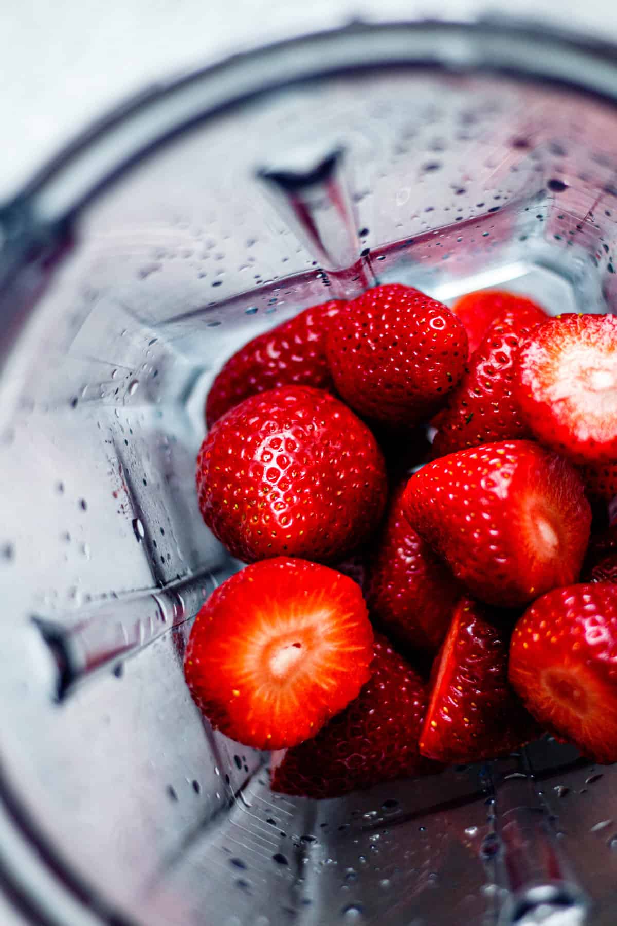 whole strawberries in blender