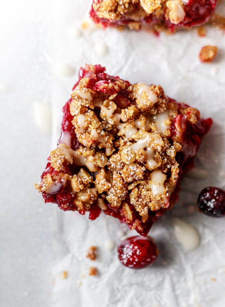 cranberry crumble bar with cranberries