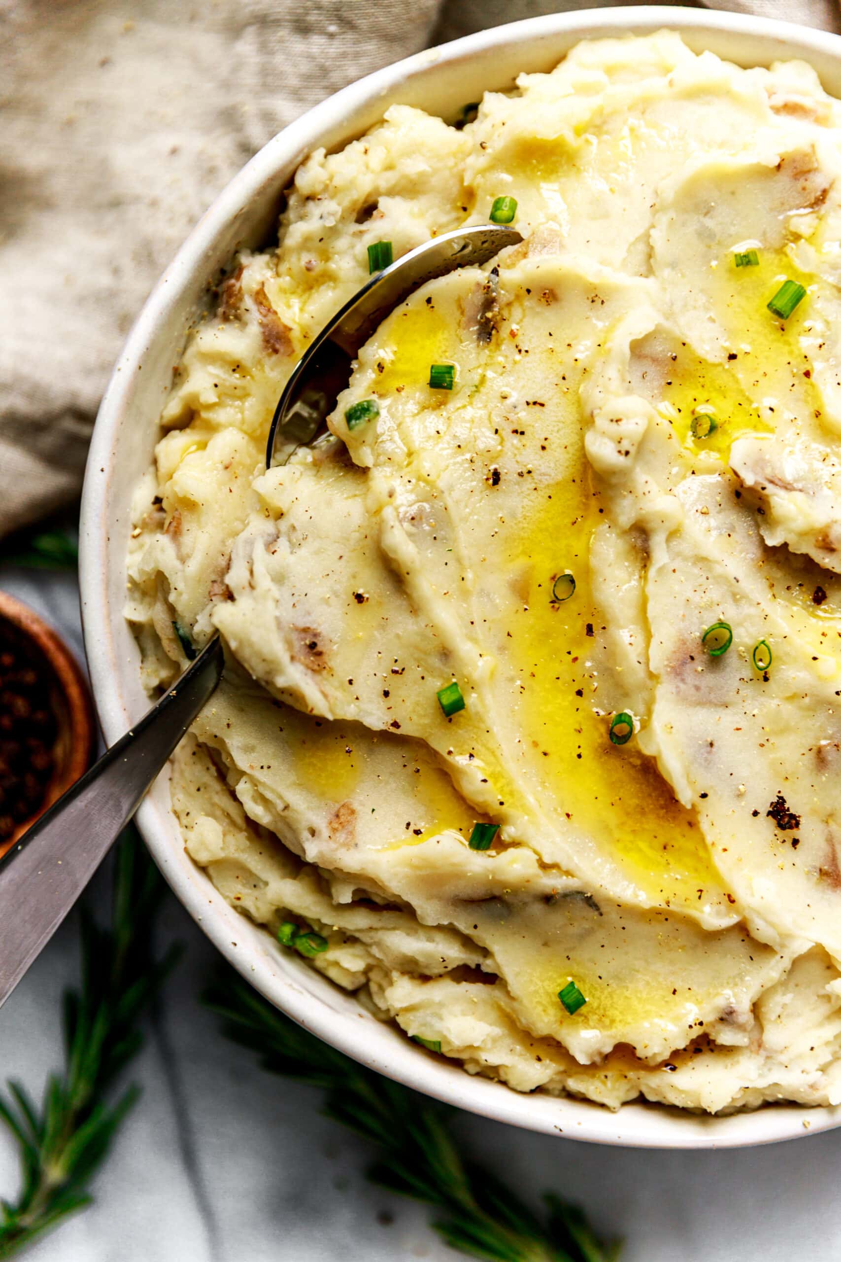 Creamy Slow Cooker Garlic Mashed Potatoes - All the Healthy Things