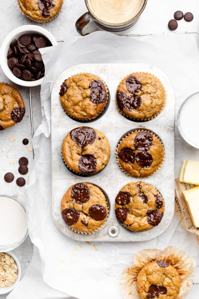 Healthy Banana Chocolate Chip Muffins