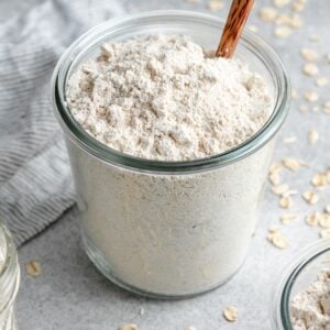 oat flour in weck jar with spoon