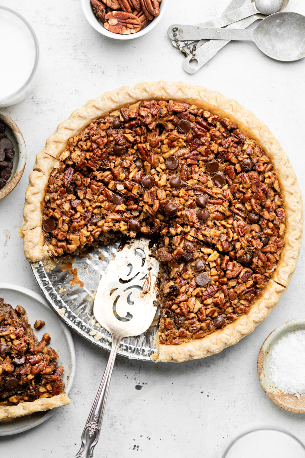 Gooey Chocolate Pecan Pie - All the Healthy Things