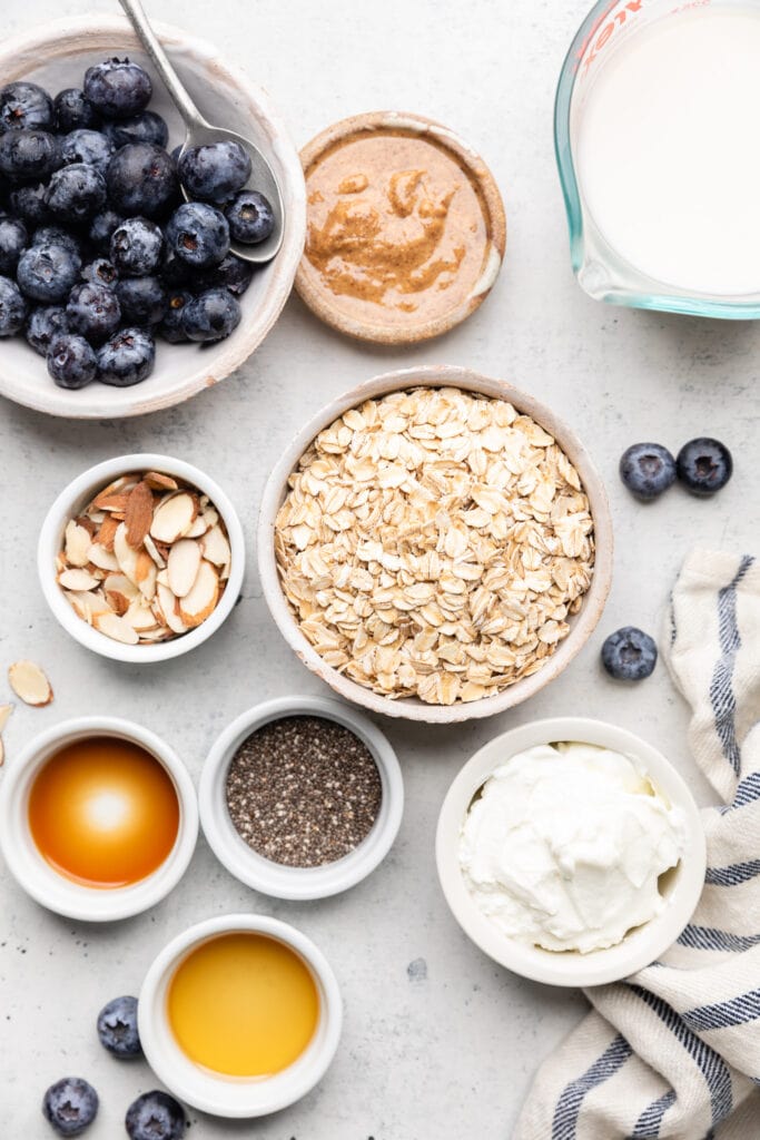 blueberry overnight oats ingredients
