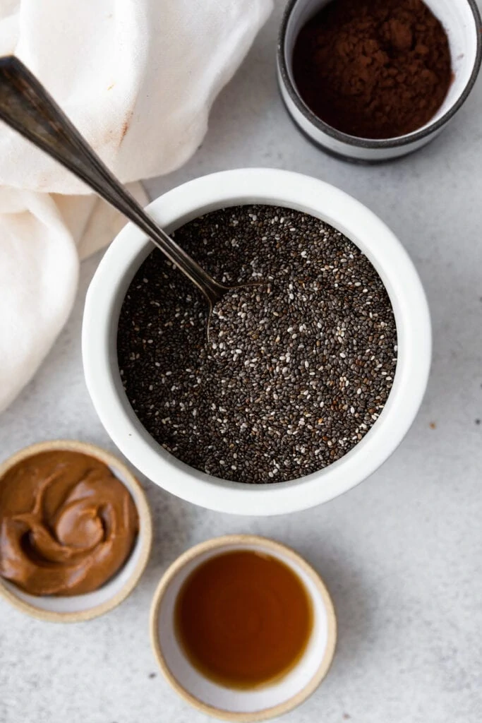 chocolate chia pudding ingredients