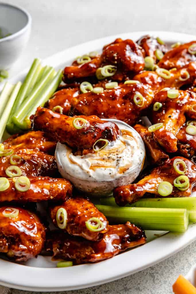 bbq chicken wing in dip