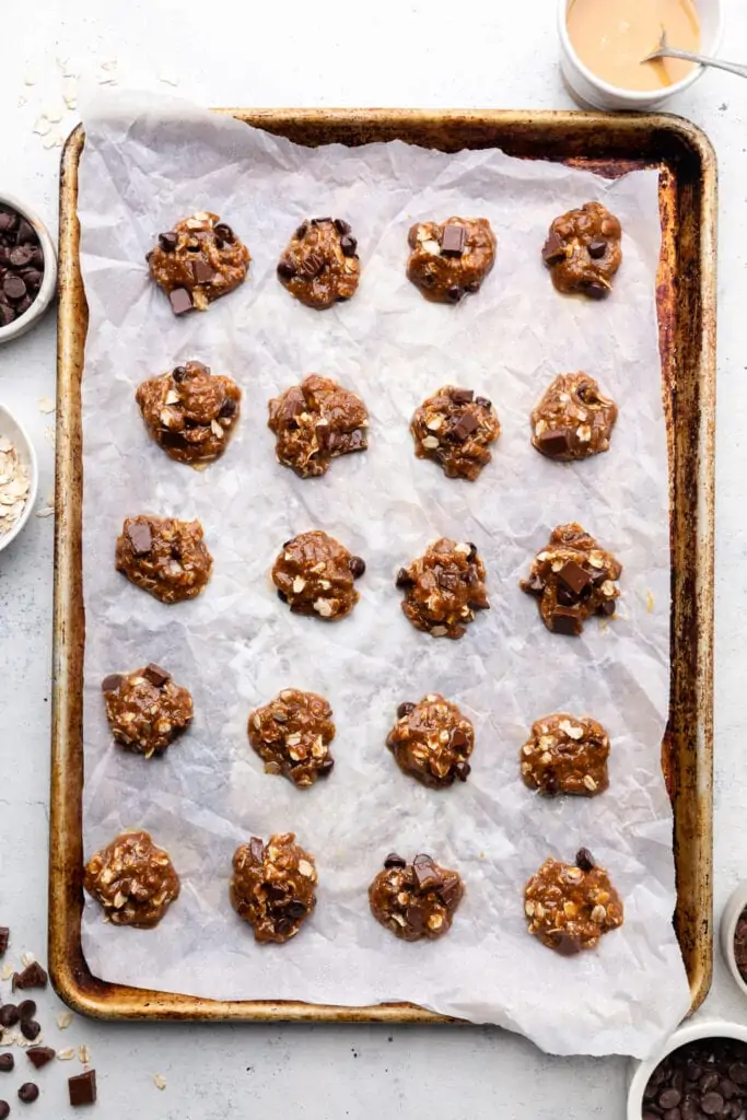 unbaked cookies on baking sheet