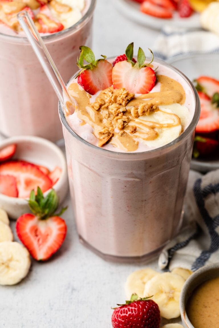 Strawberry Peanut Butter Smoothie