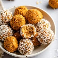 Carrot Cake Energy Bites