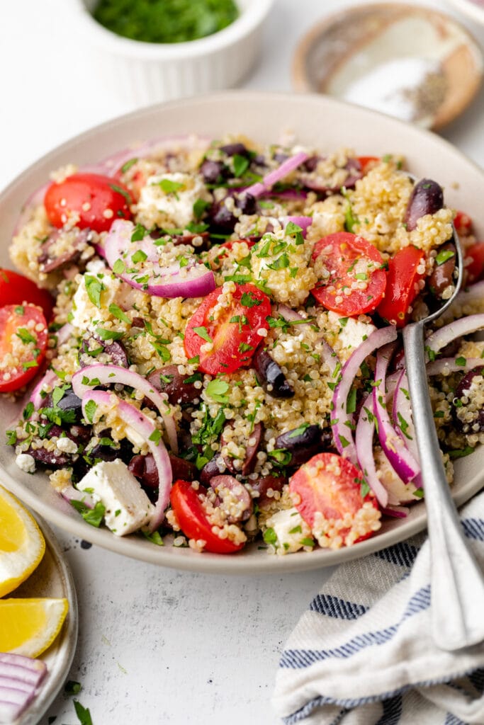 Mediterranean Quinoa Salad Recipe (With Vegetables & Cheese)