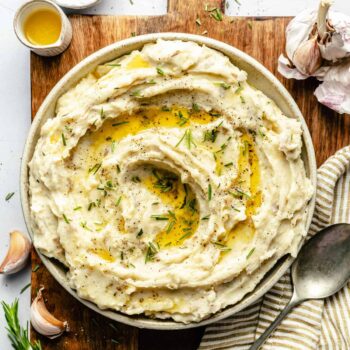 mashed potatoes in serving bowl