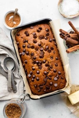 baked pumpkin chocolate chip bread