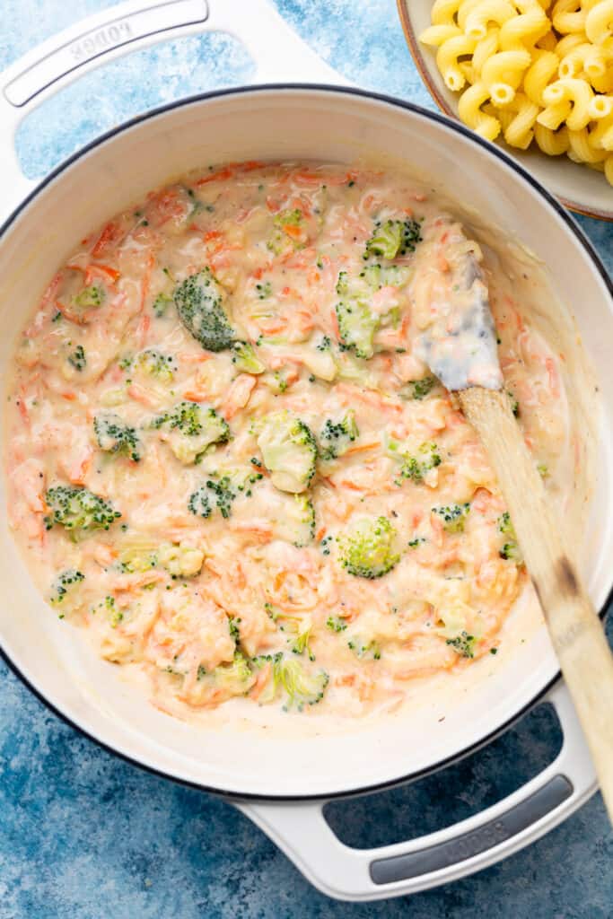cheddar cheese sauce with broccoli and carrots
