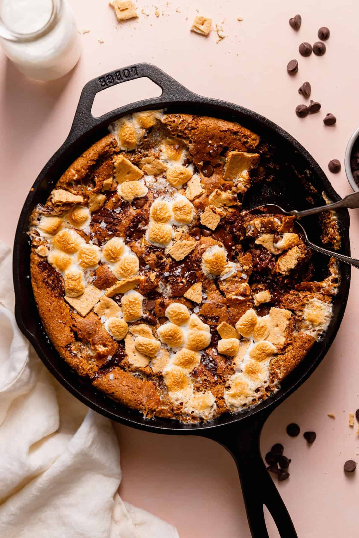 s'mores skillet cookie in cast iron skillet