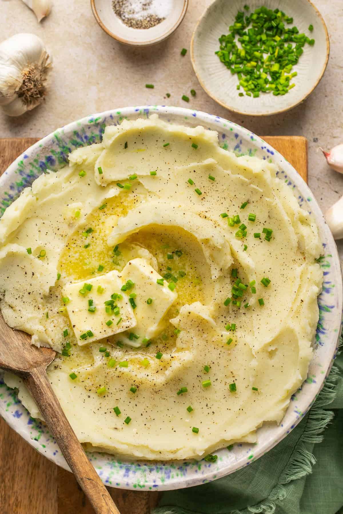 mashed potatoes in bowl with toppings