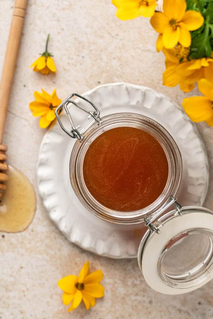 simple syrup in mason jar