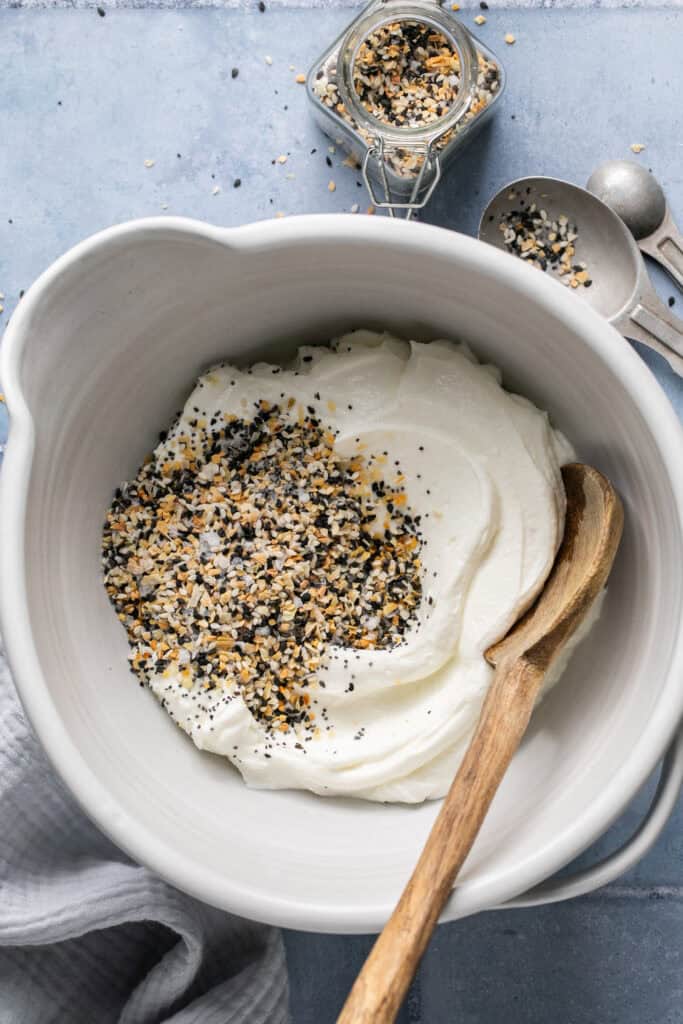 yogurt and everything bagel seasoning in bowl