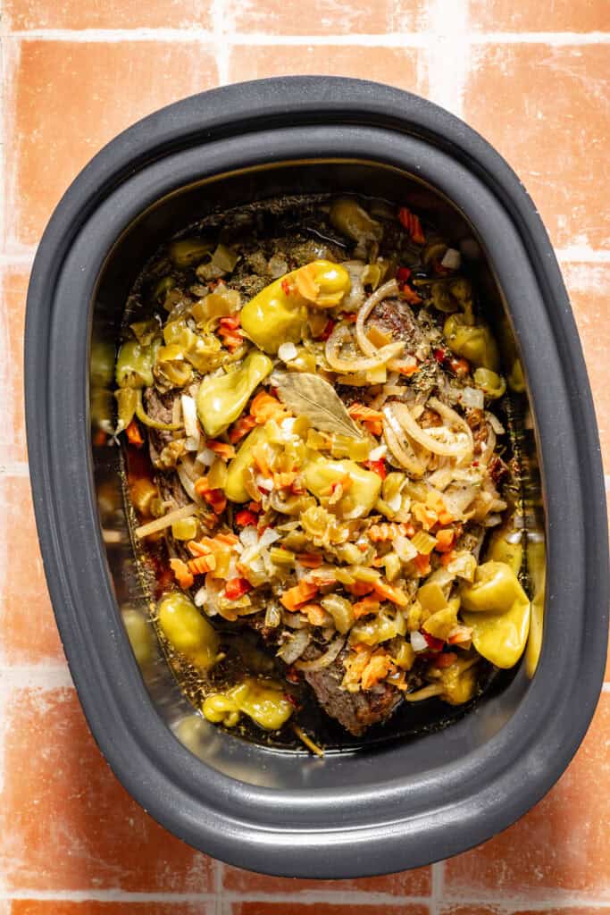 beef with peppers and onions in slow cooker