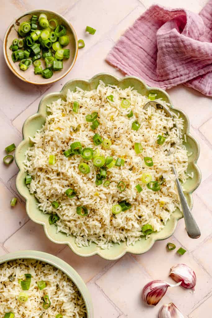 garlic rice in serving bowl
