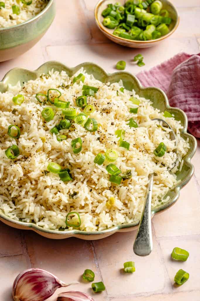 garlic rice in serving bowl
