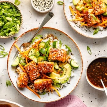 teriyaki salmon in bowl