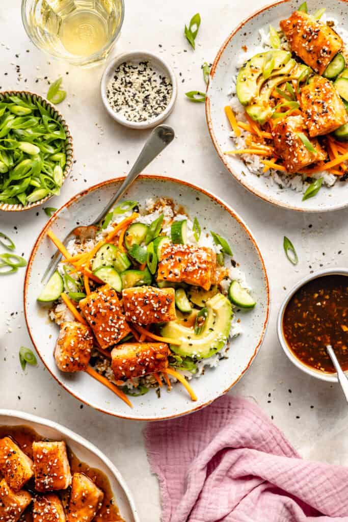 teriyaki salmon in bowl