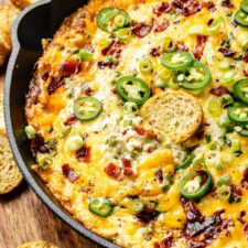 Cheesy Jalapeño Popper Dip with Crispy Bacon