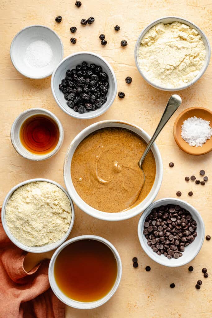 almond butter protein ball ingredients