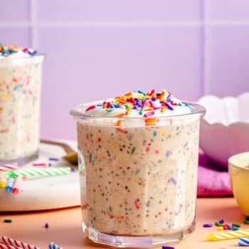 birthday cake overnight oats in jar